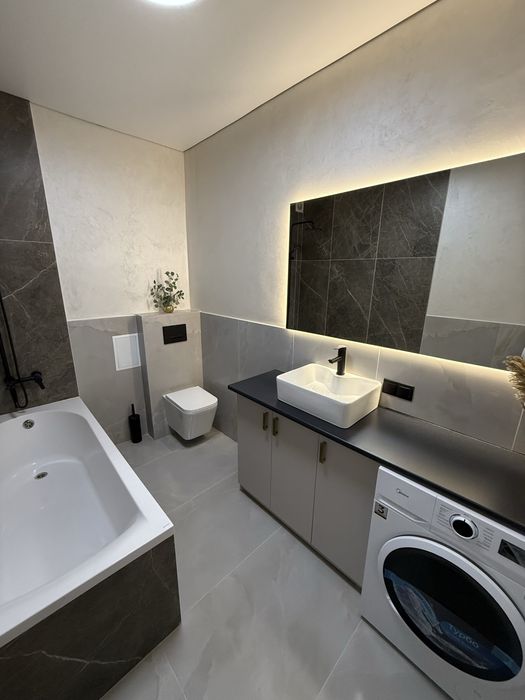 Продаж!Вишукана,дизайнерська 2к квартира біляТЦ Арсен Івано-Франківськ