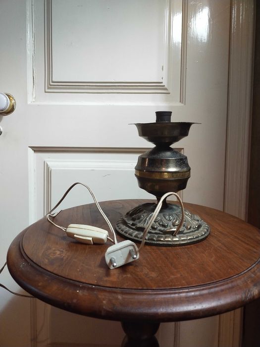 Candeeiro antigo de metal