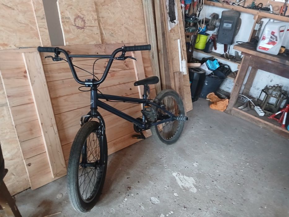 Bicicleta bmx--.