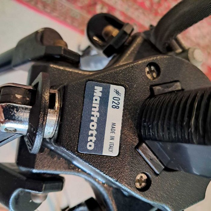 Штатив Manfrotto #028B + #136 (video)