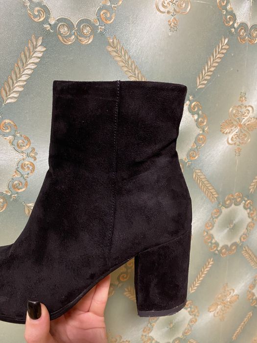 Демисезонные ботинки на каблуке