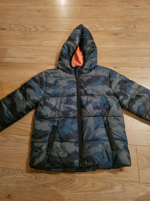 Курточка вітровка