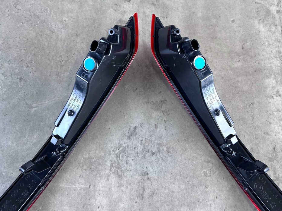 Відбивач ( катафот ) - S Line - AUDI Q8 - 4M8945701 / 4M8945702