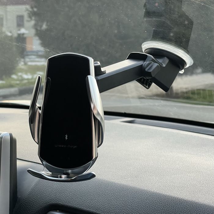 Тримач для телефона в машину автотримач з бездротовою зарядкою автомобільний держатель телефона крепление подставка в авто держатели для телефонов