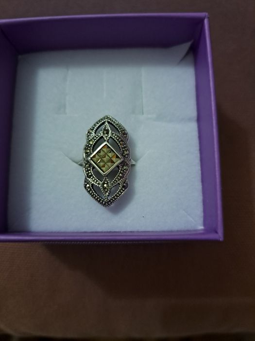 Anel em prata com marcassites