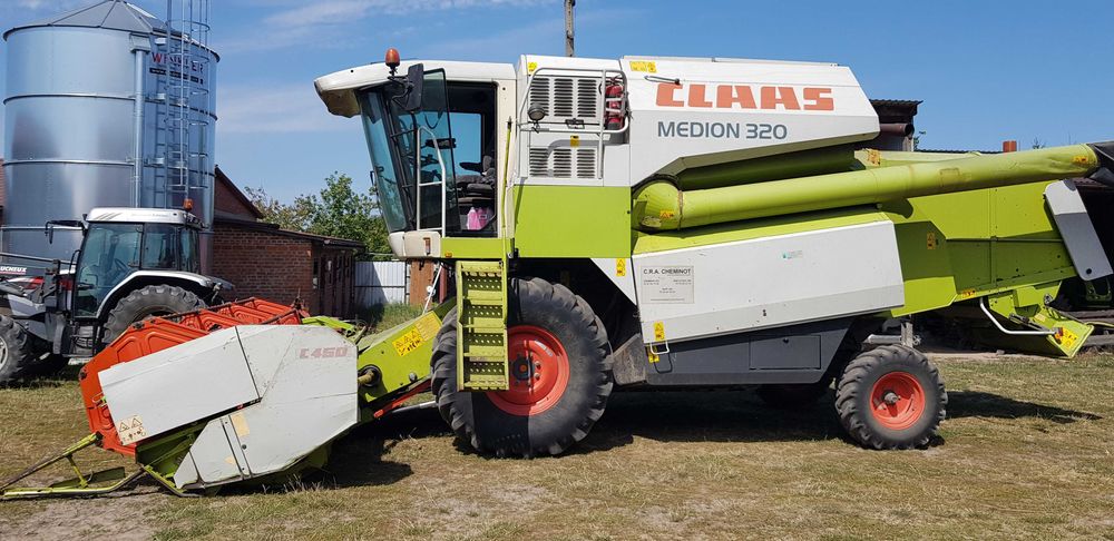 Kombajn zbożowy Claas Medion 320