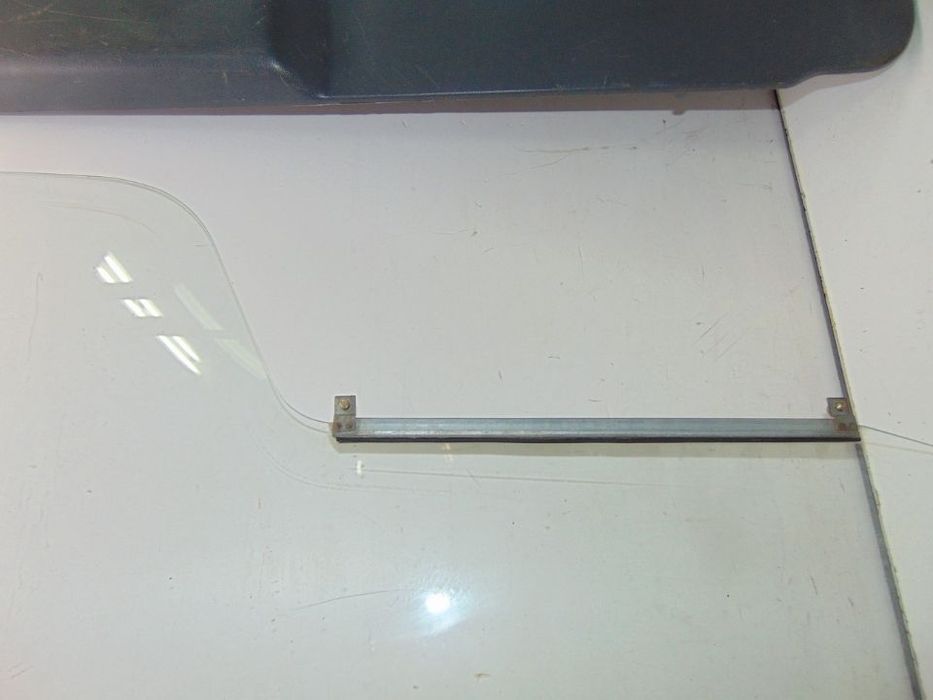 Toyota dyna 150 1992 calha do vidro
