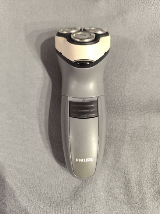 Электробритва Philips