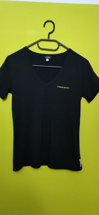 Koszulka t-shirt w serek Armani Jeans damski