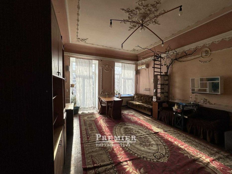 Продам 3-х ком квартиру. Исторический Центр.