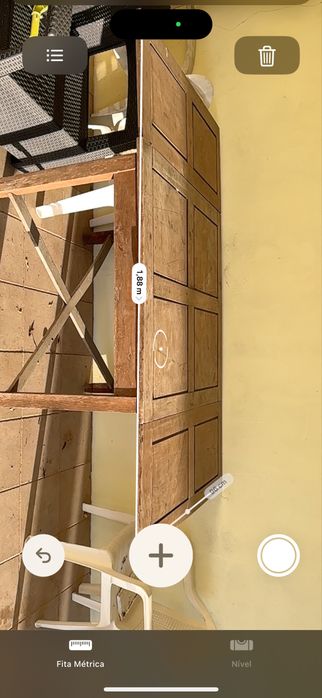 Mesa de madeira maciça