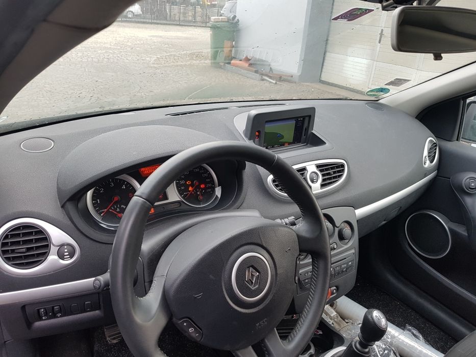Кузовщина Renault Clio III 1.2 TCE D4F H784 двигун  четверть поріг