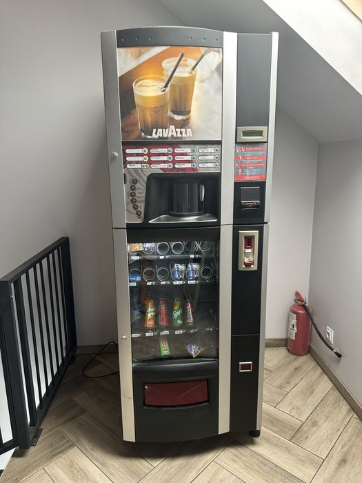 Продам вендінговий апарат. Кава+снеки