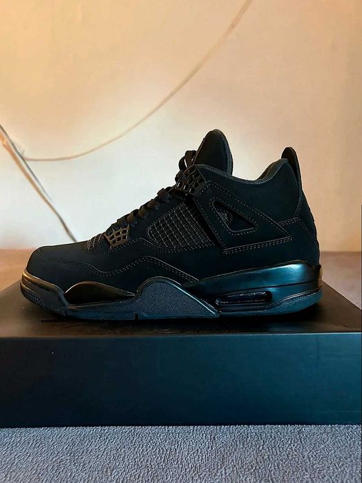 Jordan_ 4_ Retro_ Black_ Cat_ R.40