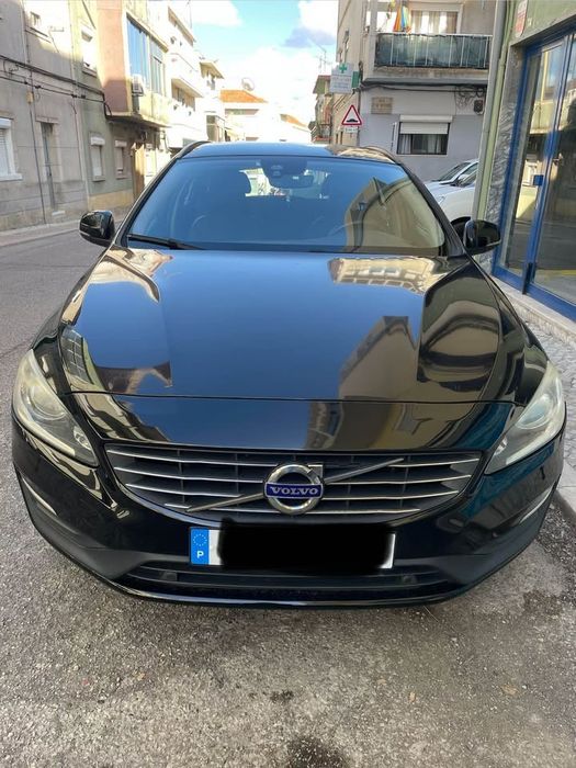 VOLVO V60 Momentum D4 2.0 - DIESEL - 190CV