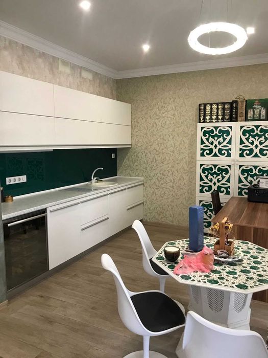 Продам СКАЗКУ и КОМФОРТ - домовладение со своим берегом - НОВОСЕЛОВКА!