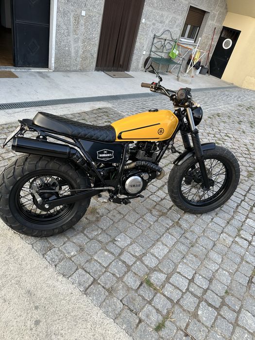Yamaha TW 125 transformada cafe recer