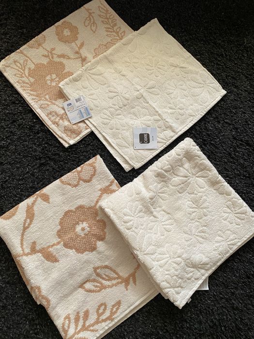 Ręczniki ecru / beż komplet 4 szt nowe