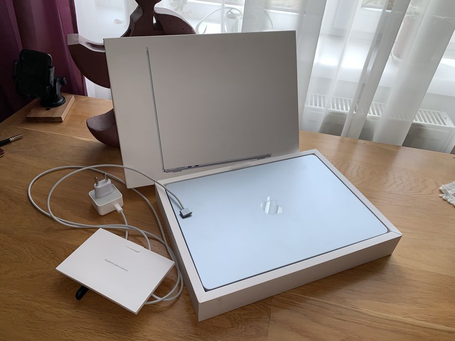 macbook air 15" 2025 m4 16gb | 256gb