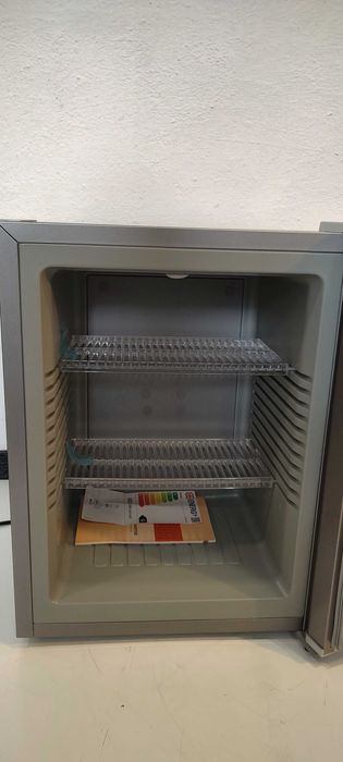 Lodówka srebrna 33L. Klarstein    S-319