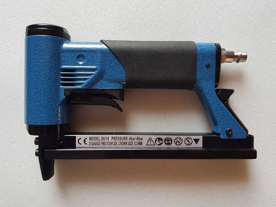 Zszywacz pneumatyczny pistolet tapicerski na zszywki 380