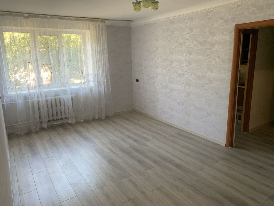 Продам двохкімнатну квартиру з ремонтом