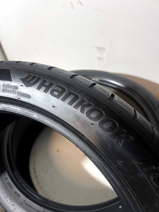 Pneus Hankook iON Evo (Tesla) - 235/40/19 - Como NOVOS