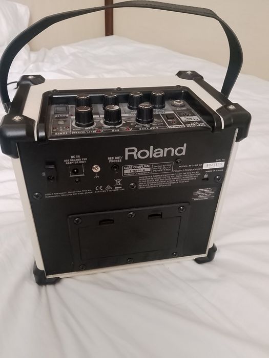 Гитарный усилитель Roland