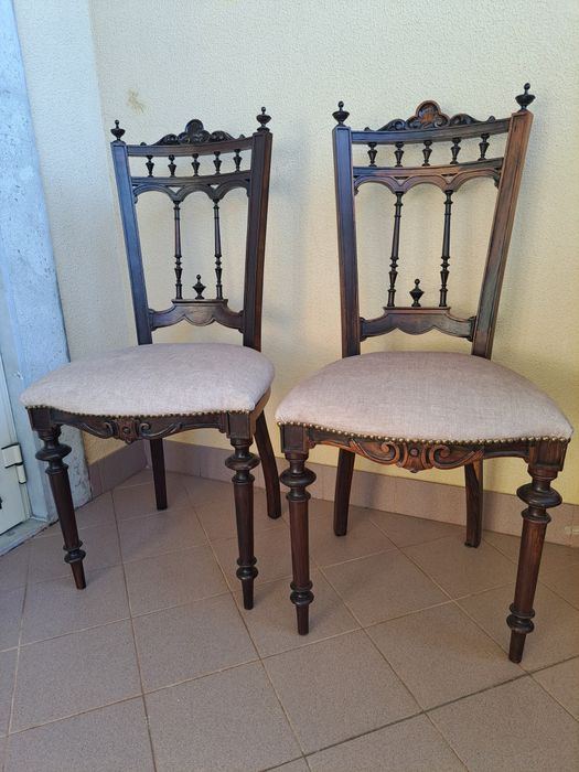 Conjunto de 4 cadeiras pau santo restauradas