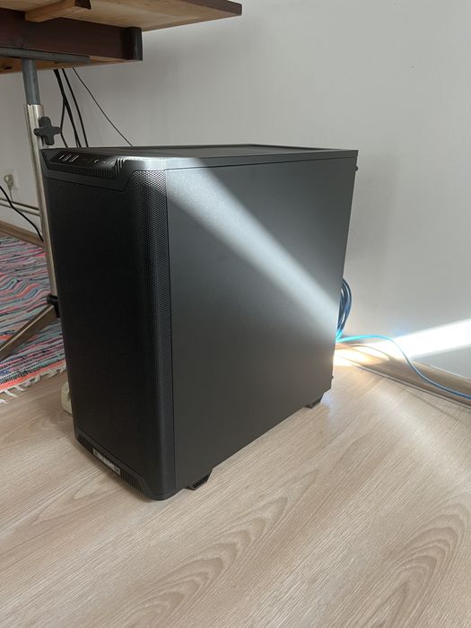 Gaming PC ryzen 9800x3d RX 9070 XT 32GB Ram DDR5 1TB SSD
