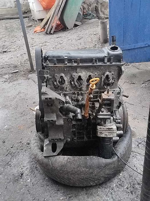 Двигун АKL 1.6 ( шкода Октавія 1.6)