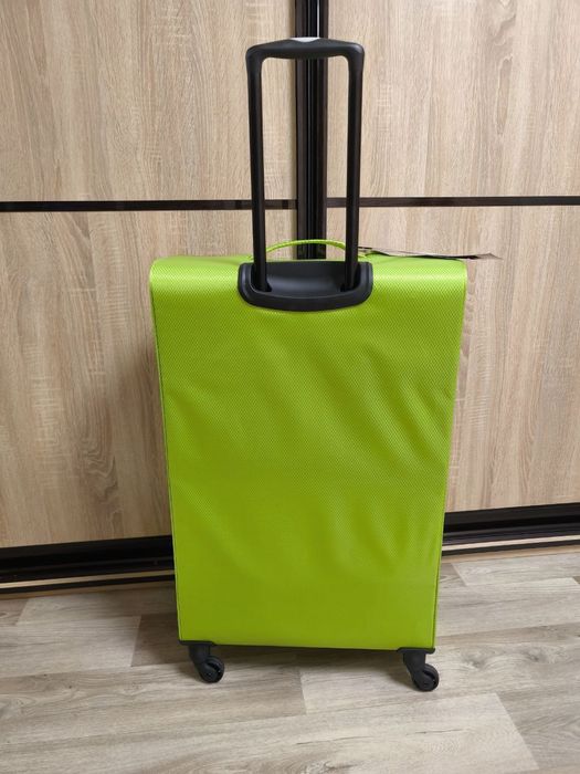 Валіза великого розміру з тканини на 4 колесах