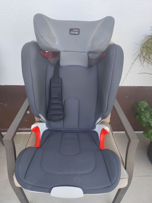 Cadeira Auto Britax Römer Kidfix XP (15-36kg) – ISOFIX e Segurança Reforçada