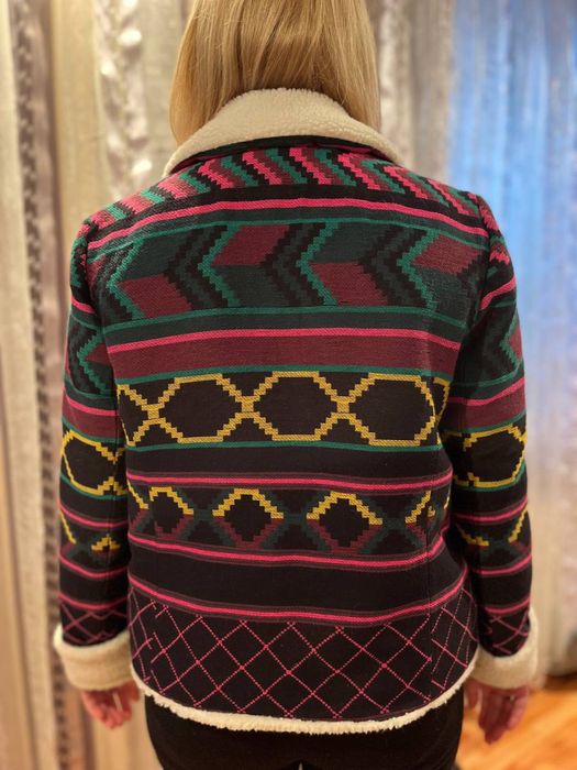 Яскрава жіноча дублянка