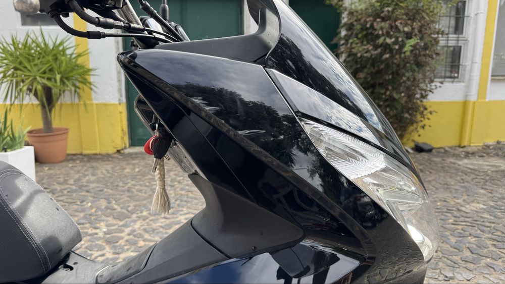 PCX 125 de 2017 de garagem