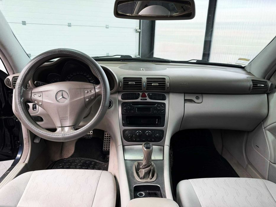 Mercedes-Benz C220