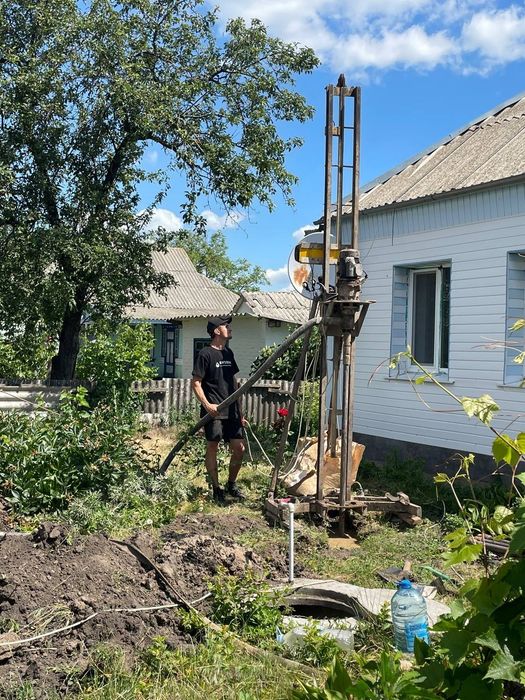 Буріння свердловин Бучанський район під ключ.