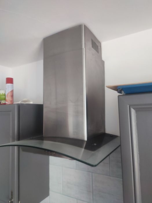 Okap kuchenny z oswietleniem