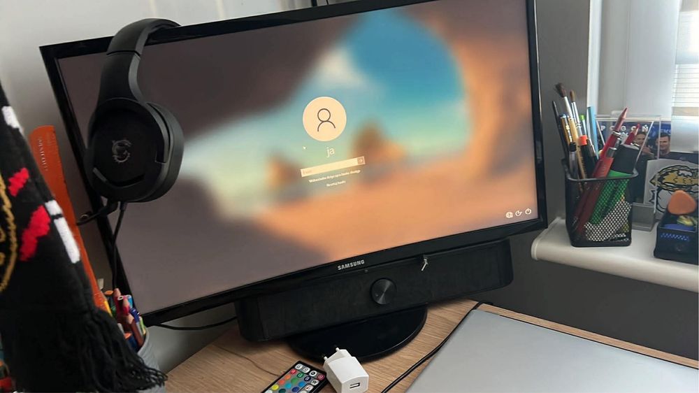 Komputer stacionarny + monitor (na PS5)