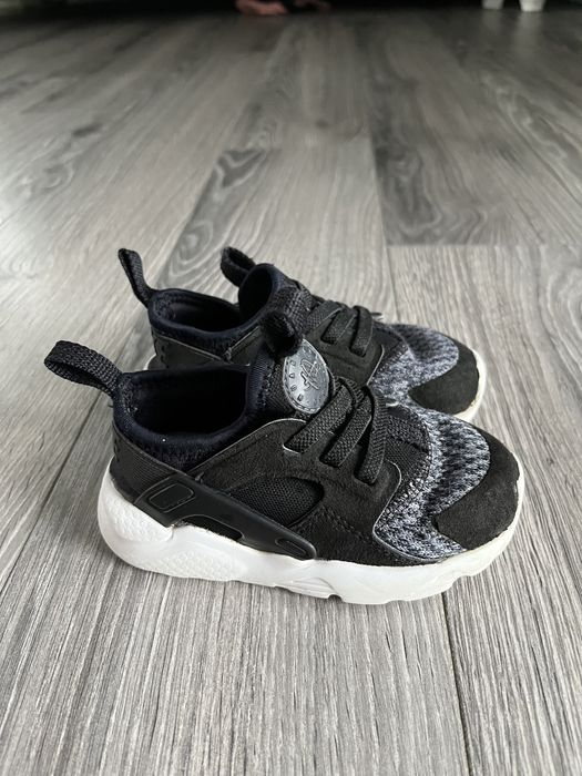 Buty dziecięce Nike Huarache 23,5