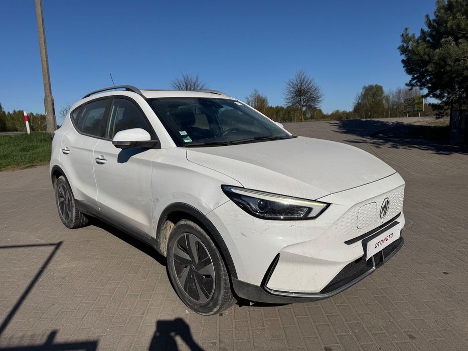 MG ZS EV 2022r/ elektryczny z baterią/ dach panoramiczny/ czarna skóra