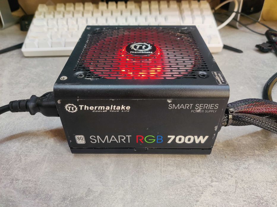 Thermaltake Smart RGB 700W (пломба, перевірений)