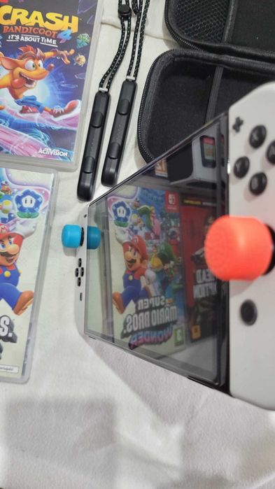 Nitendo Switch Oled + 4 Jogos
