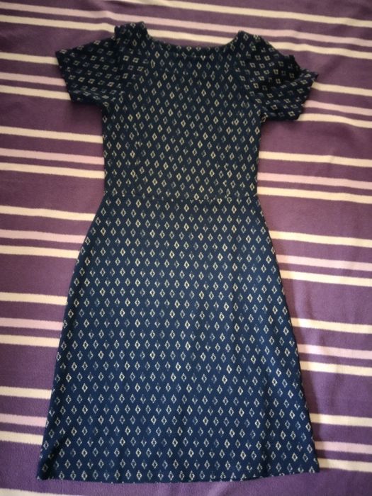 Sukienka 36 S lekko rozkloszowana granatowa