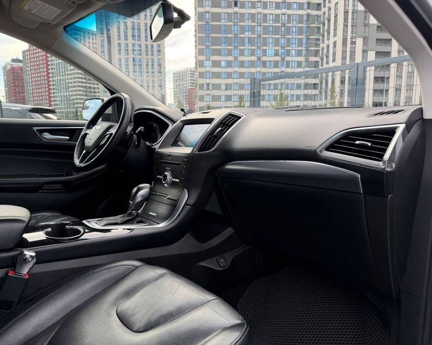 Ford Edge Titanium