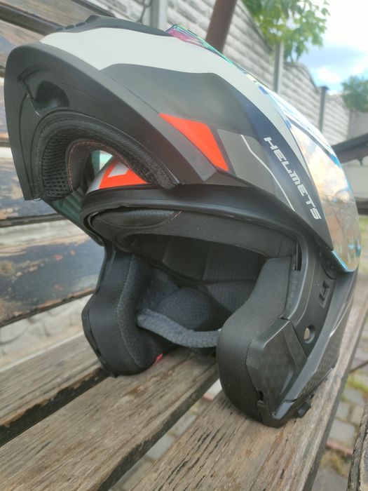 Шлем uchoose helmets
