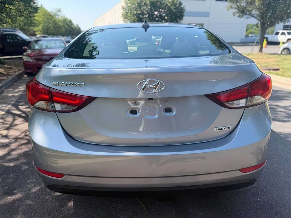 Hyundai Elantra Limited      2015