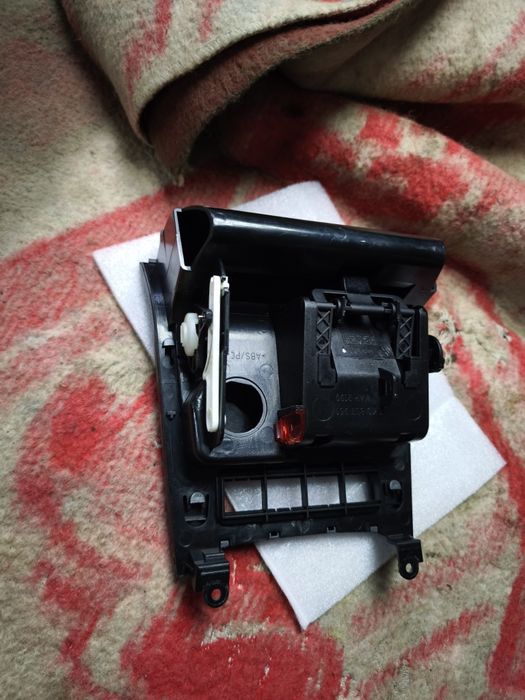 Пепельница передняя гольф 5