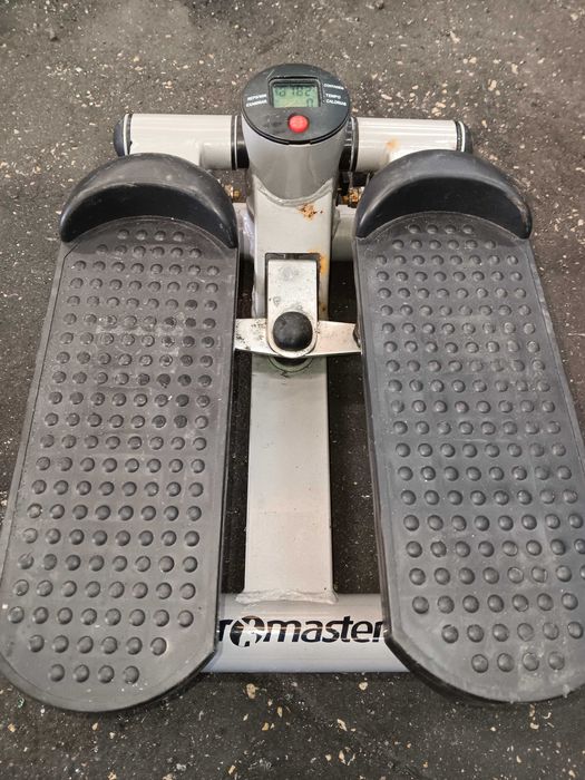 Maquina treinar pernas