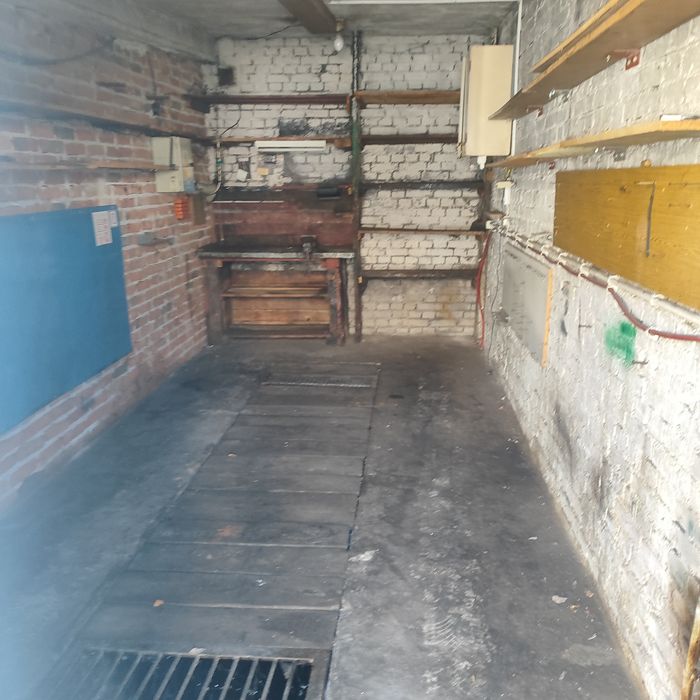 Garaż z kanałem 15 m² – Łódź Teofilów